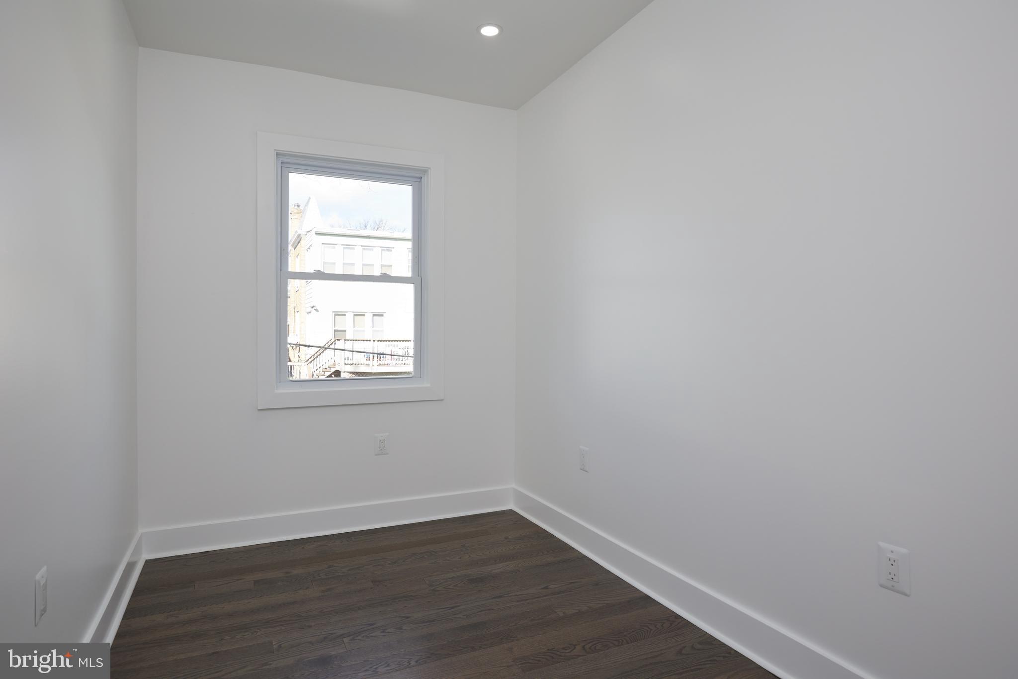419 Marietta Pl NW