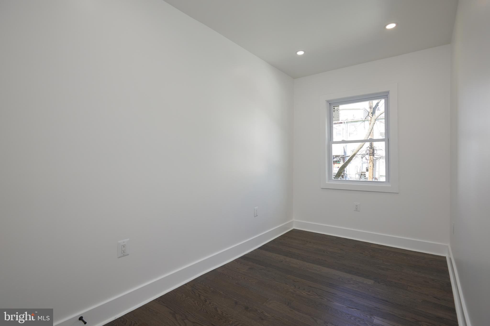 419 Marietta Pl NW