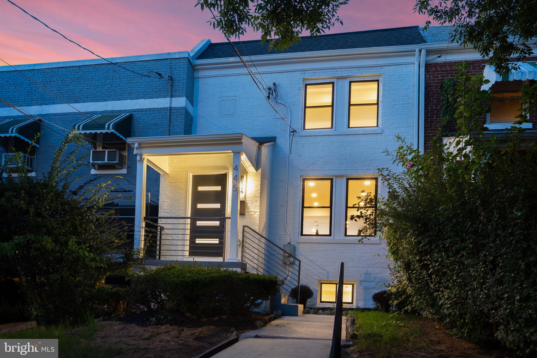 445 Decatur St NW