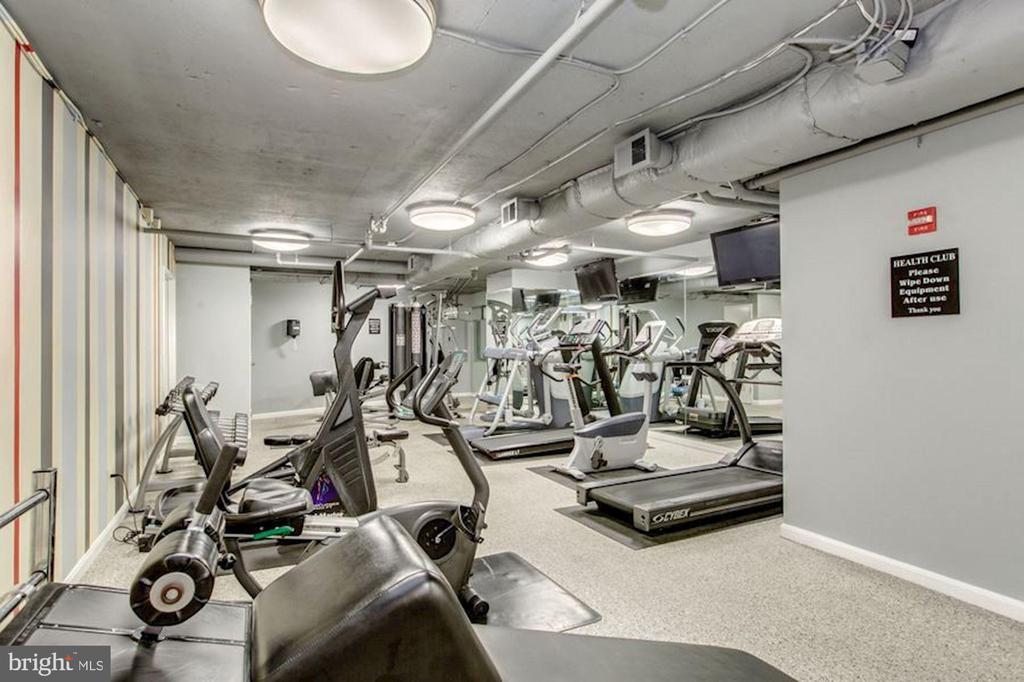 701 Pennsylvania Ave NW #1015