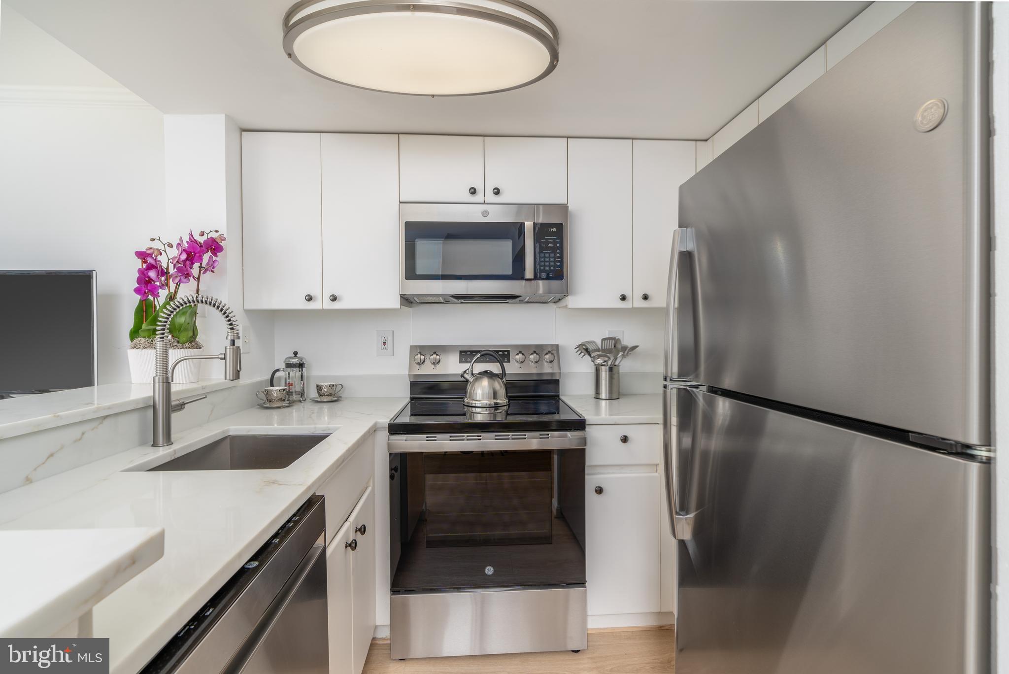 701 Pennsylvania Ave NW #1015