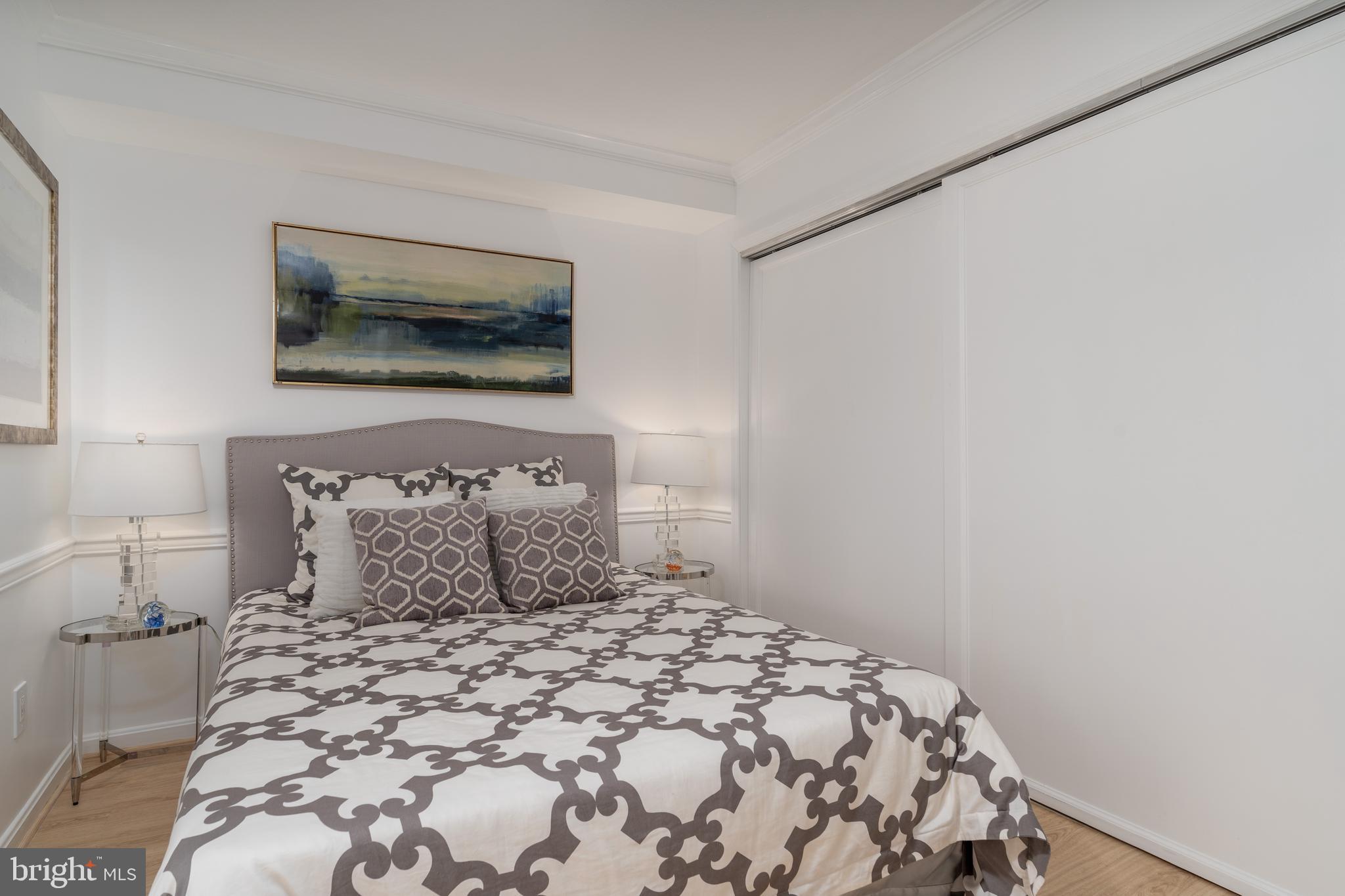 701 Pennsylvania Ave NW #1015