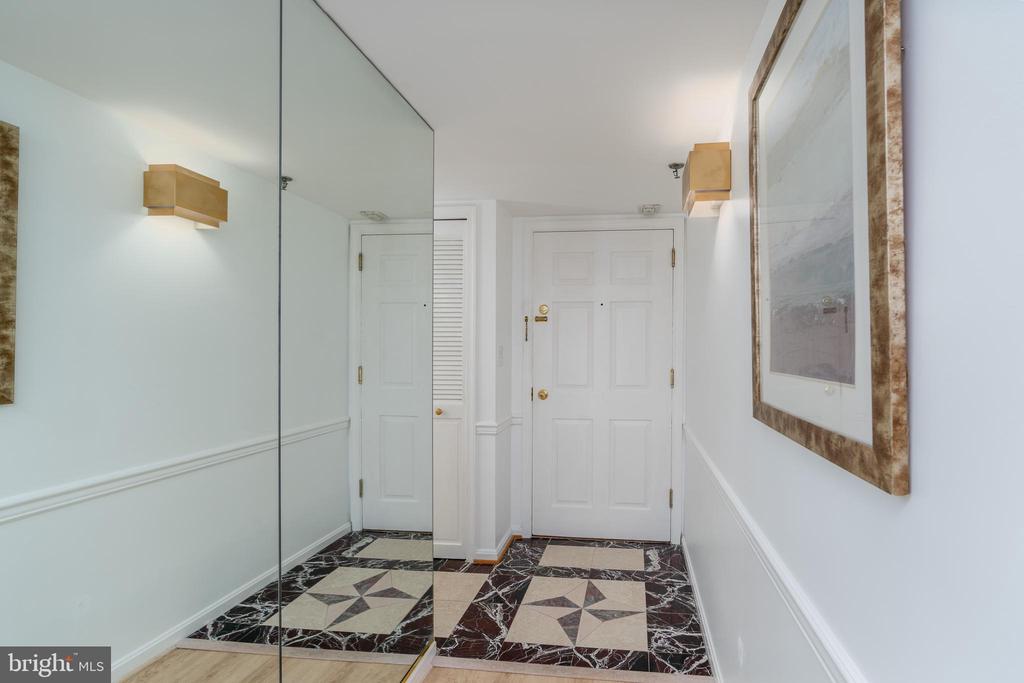 701 Pennsylvania Ave NW #1015