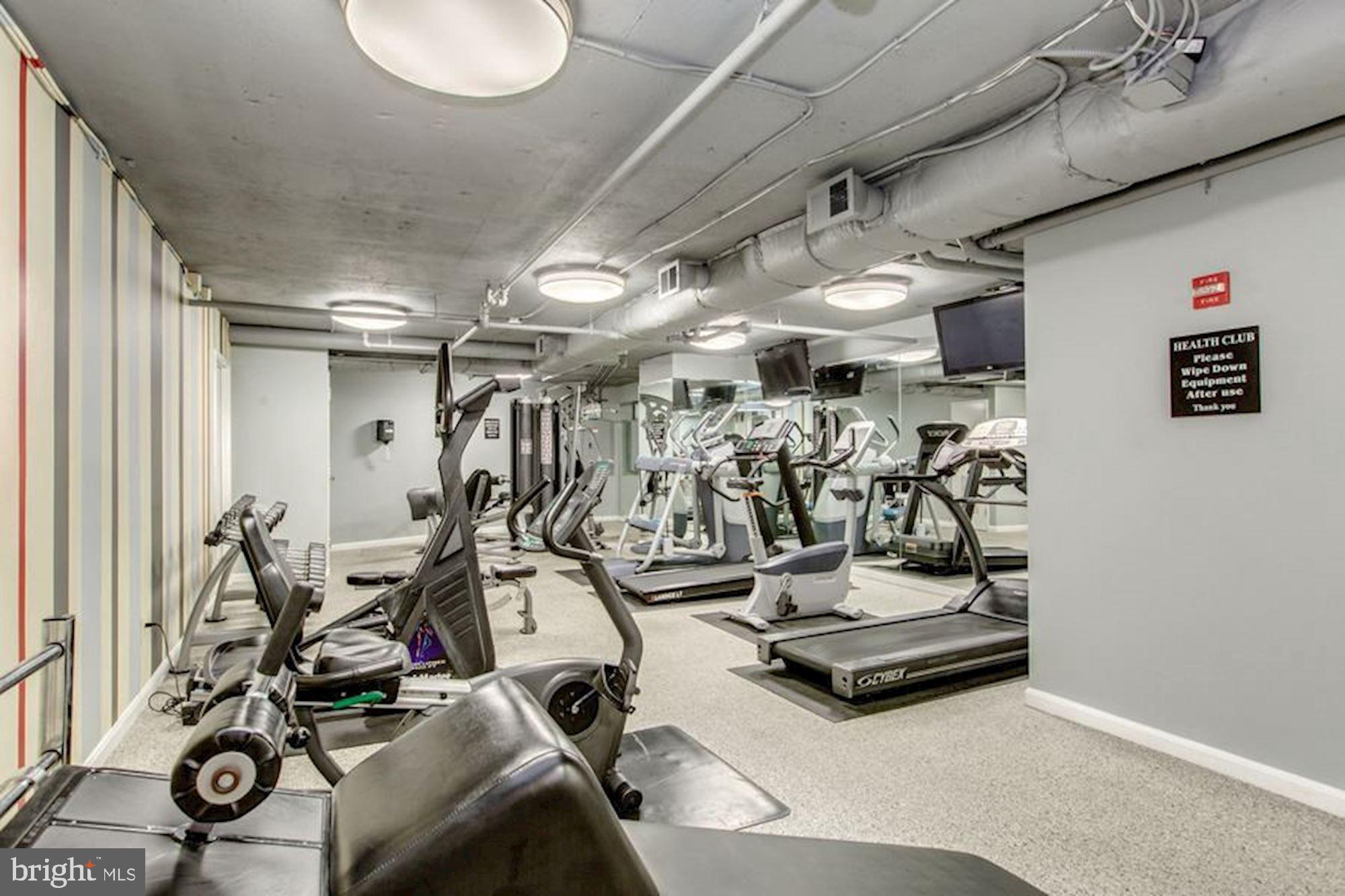 701 Pennsylvania Ave NW #1015