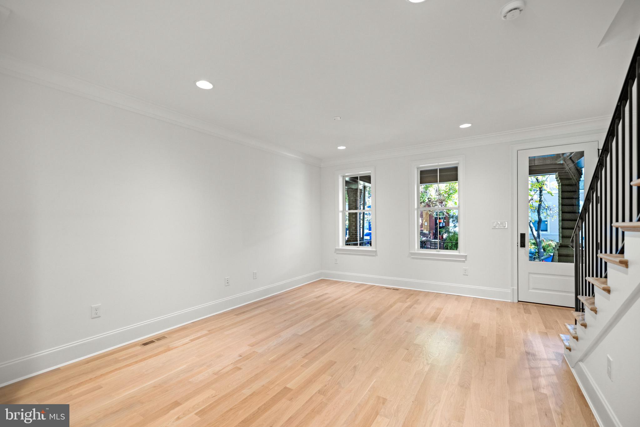 1440 Monroe St NW