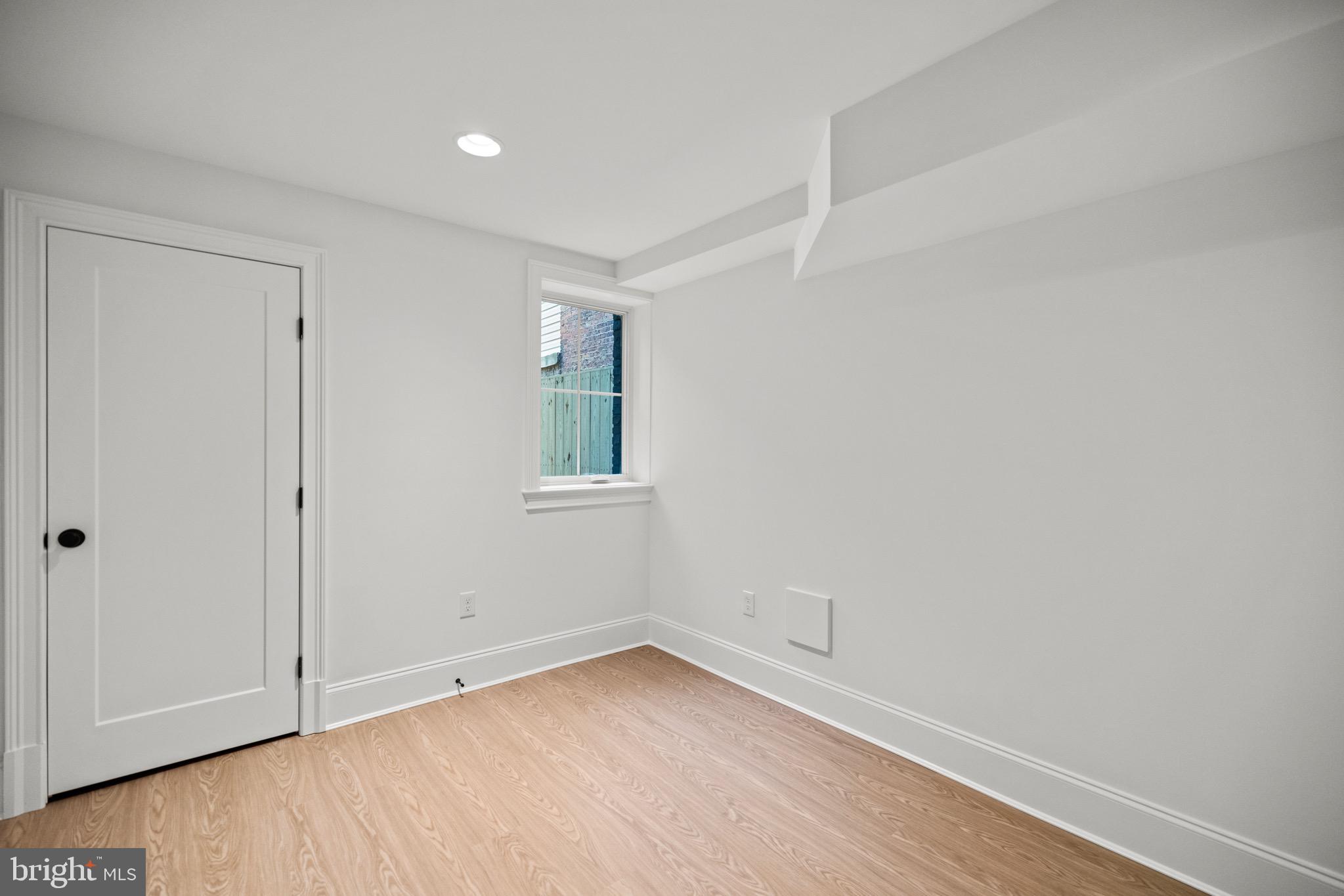 1440 Monroe St NW