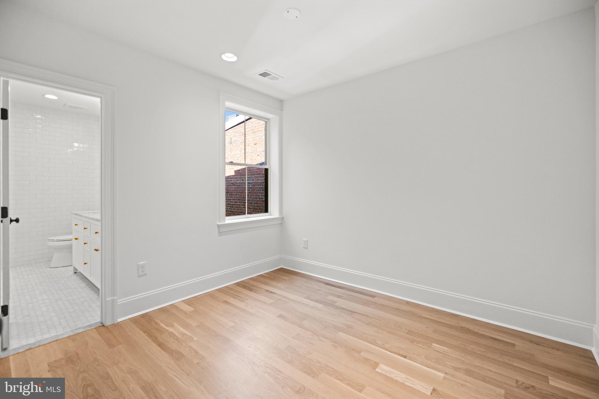 1440 Monroe St NW