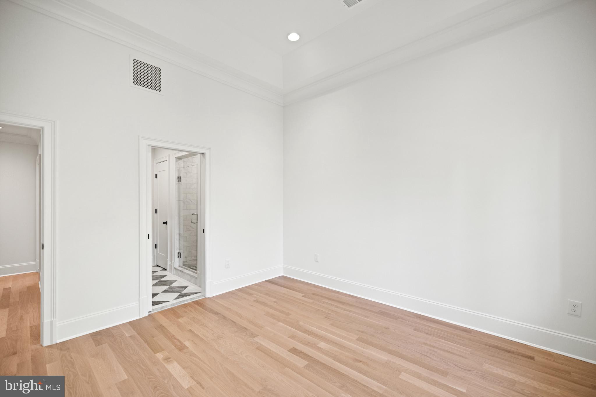 1440 Monroe St NW