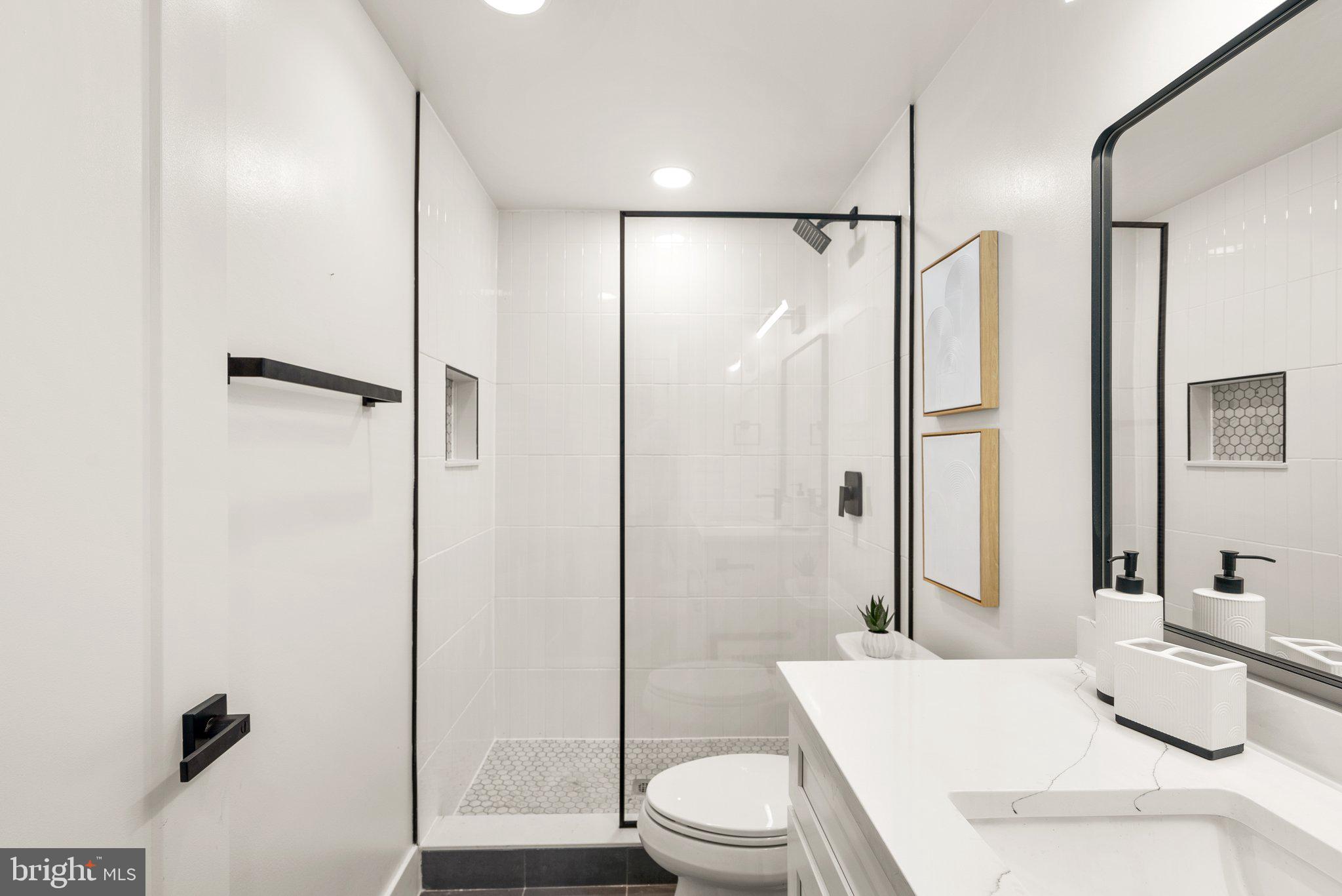 238 Longfellow St NW