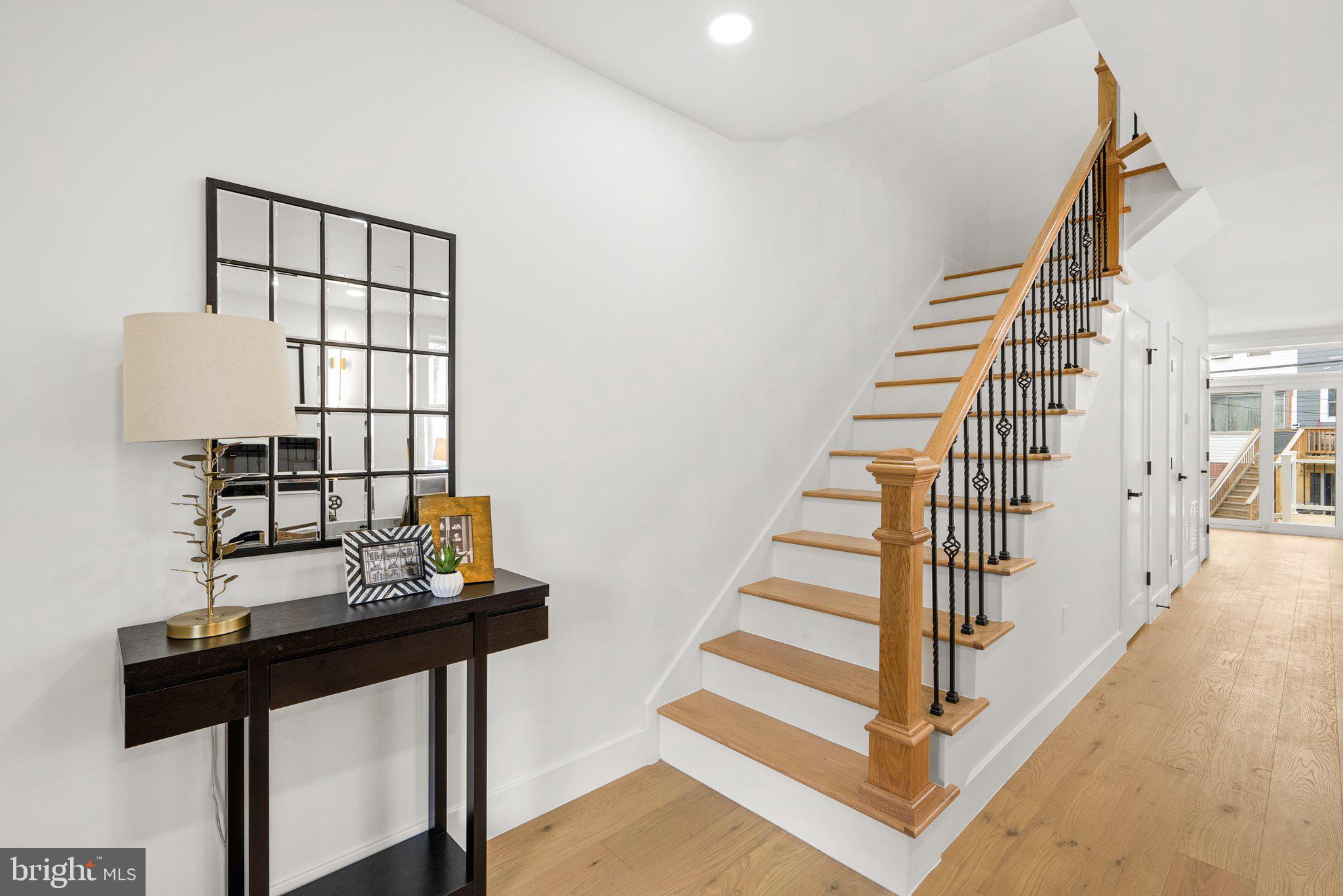 238 Longfellow St NW