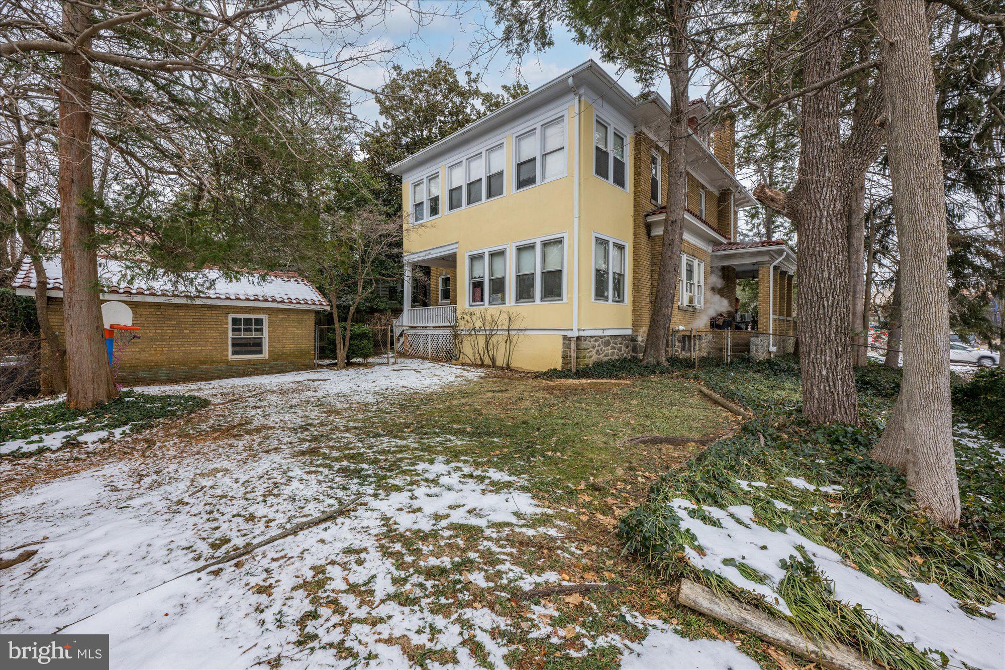 3500 Garfield St NW