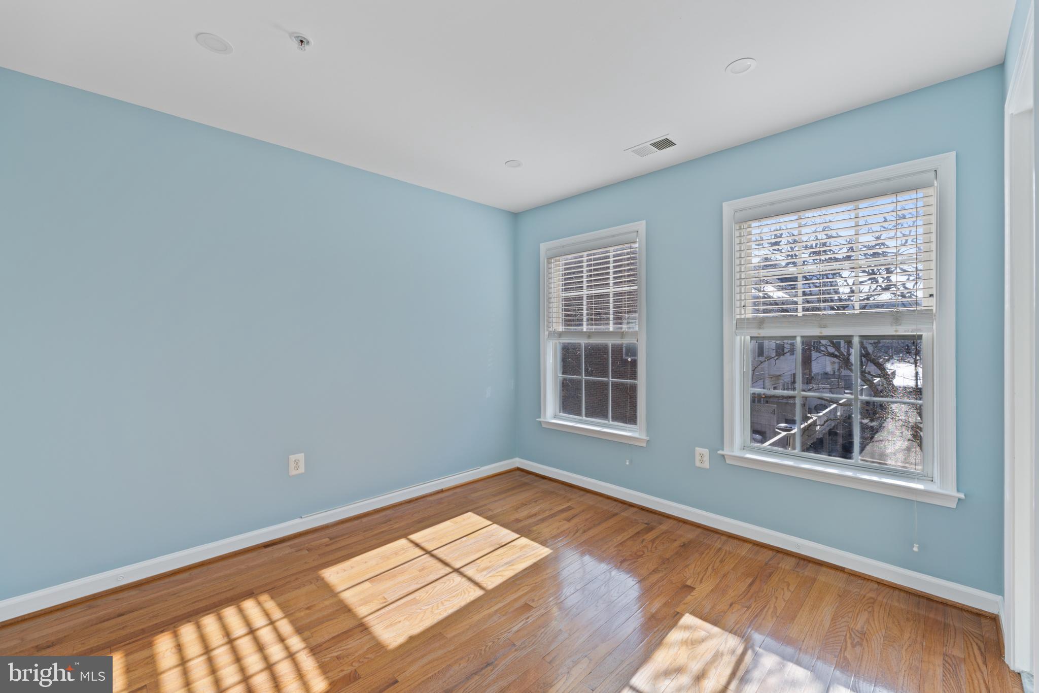 707 Capitol Square Pl SW