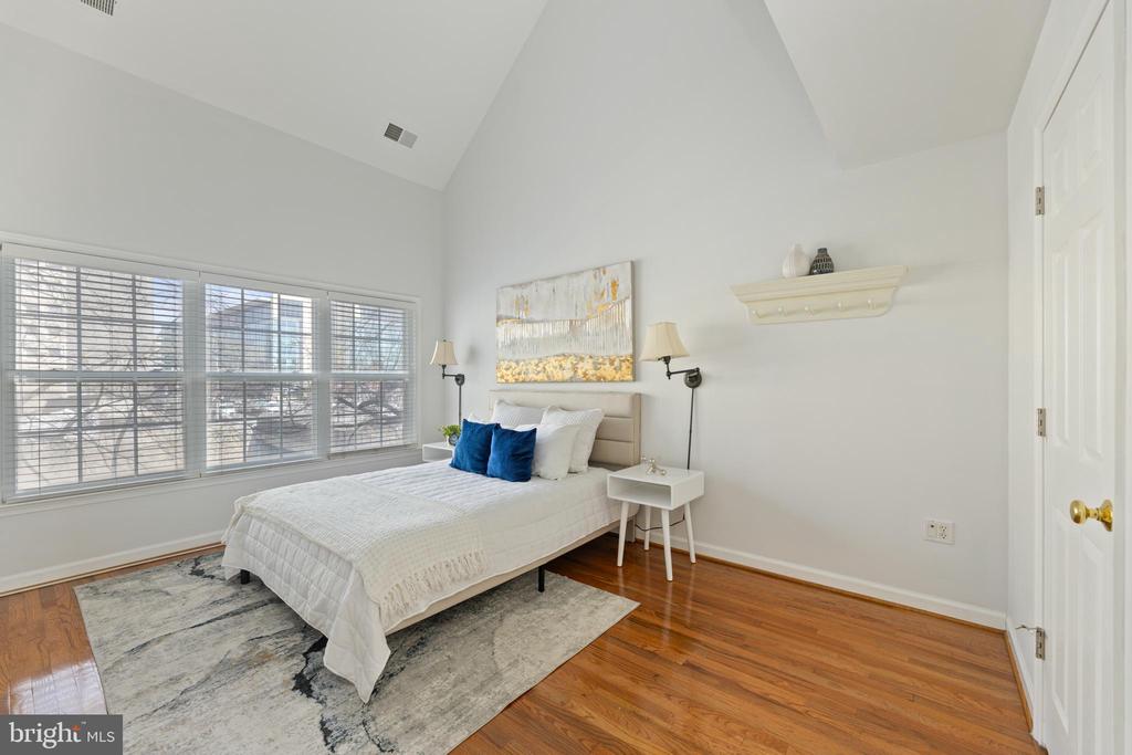 707 Capitol Square Pl SW
