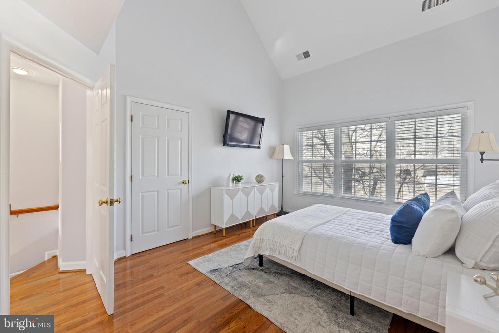 707 Capitol Square Pl SW
