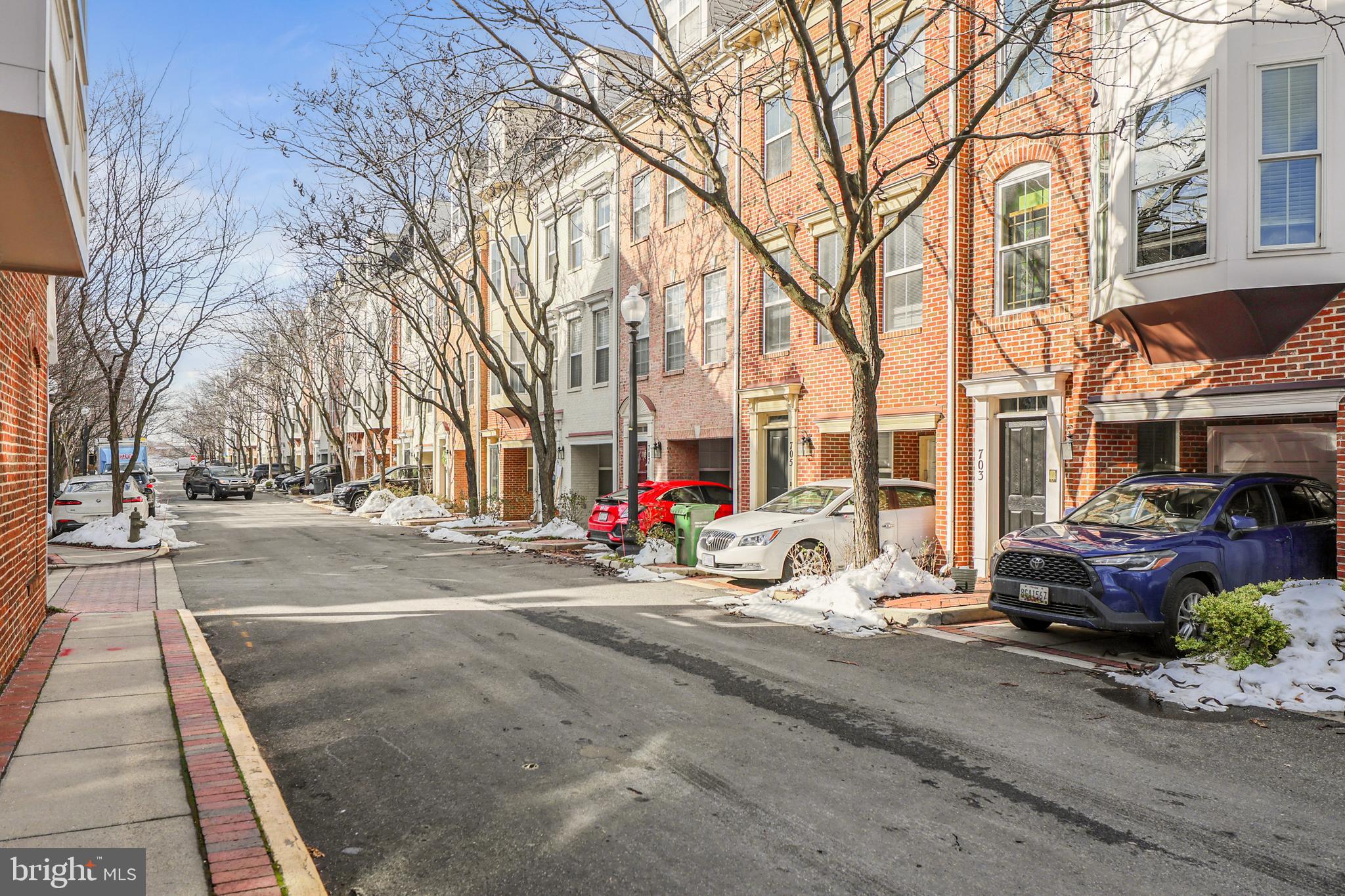 707 Capitol Square Pl SW