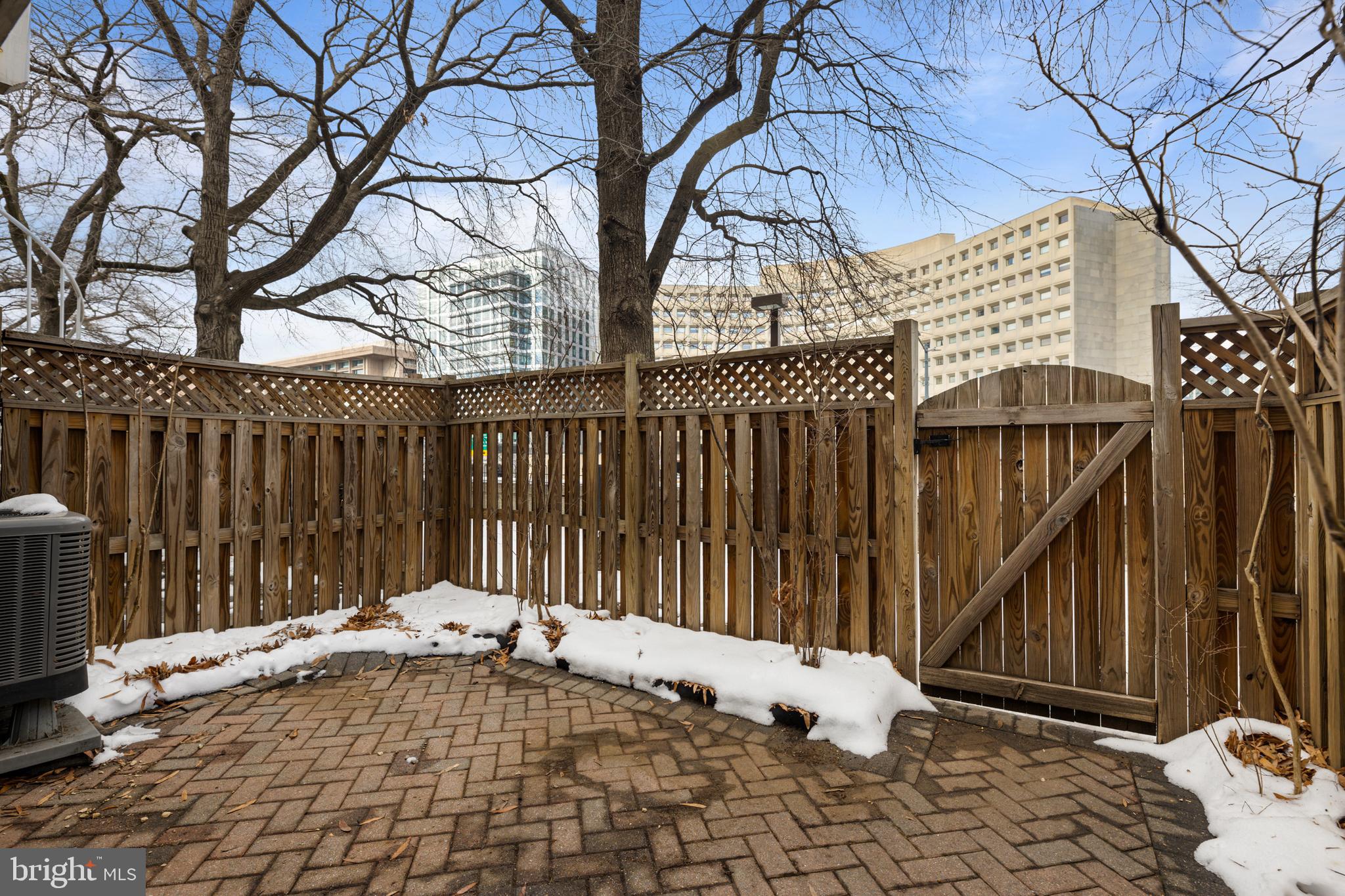 707 Capitol Square Pl SW