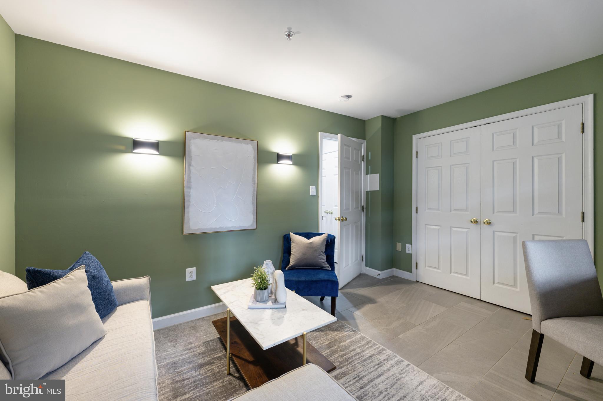 707 Capitol Square Pl SW