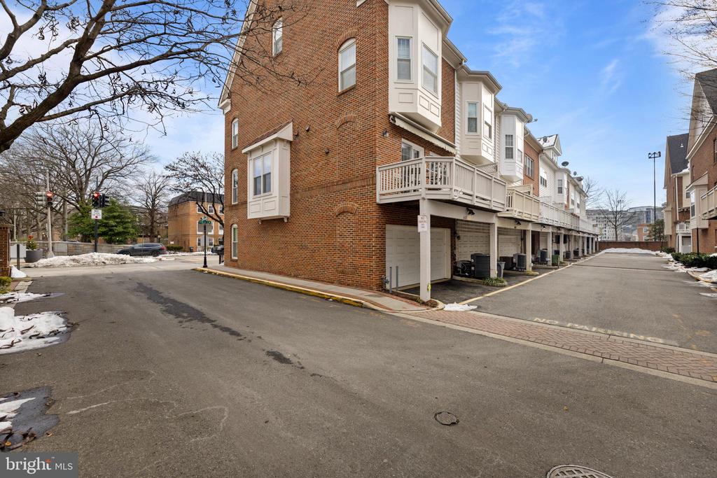 707 Capitol Square Pl SW