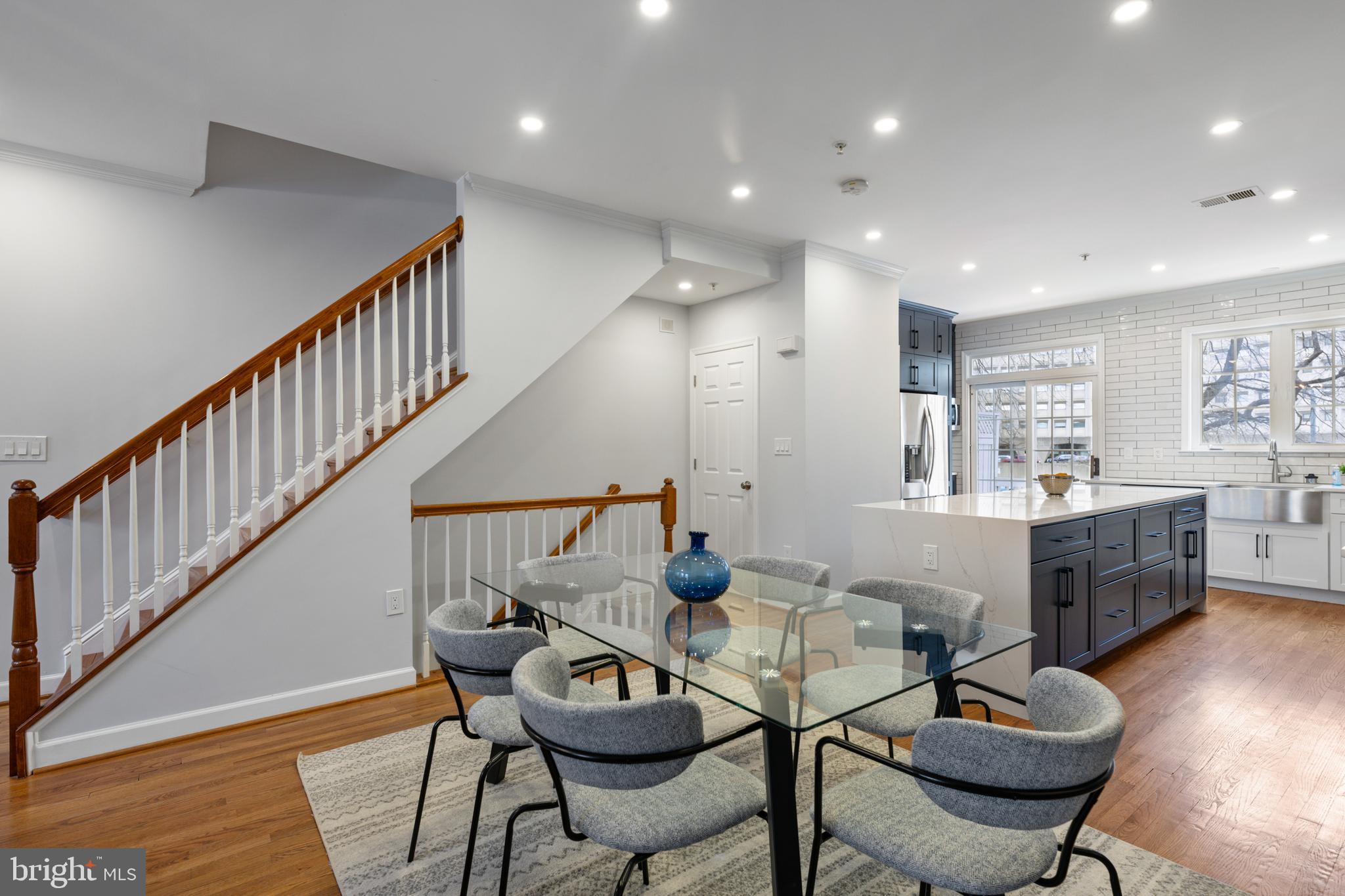 707 Capitol Square Pl SW