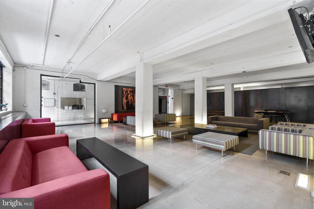 437 New York Ave NW #213