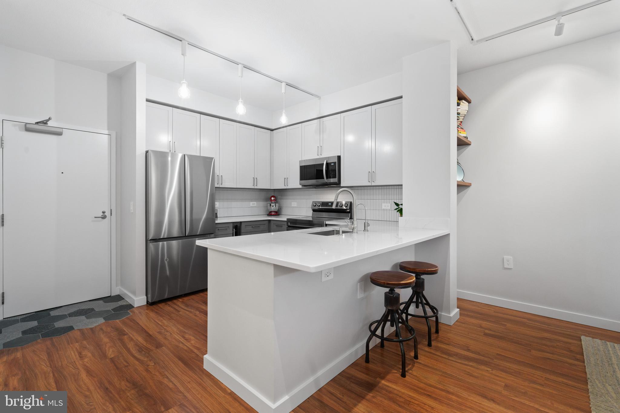 437 New York Ave NW #213
