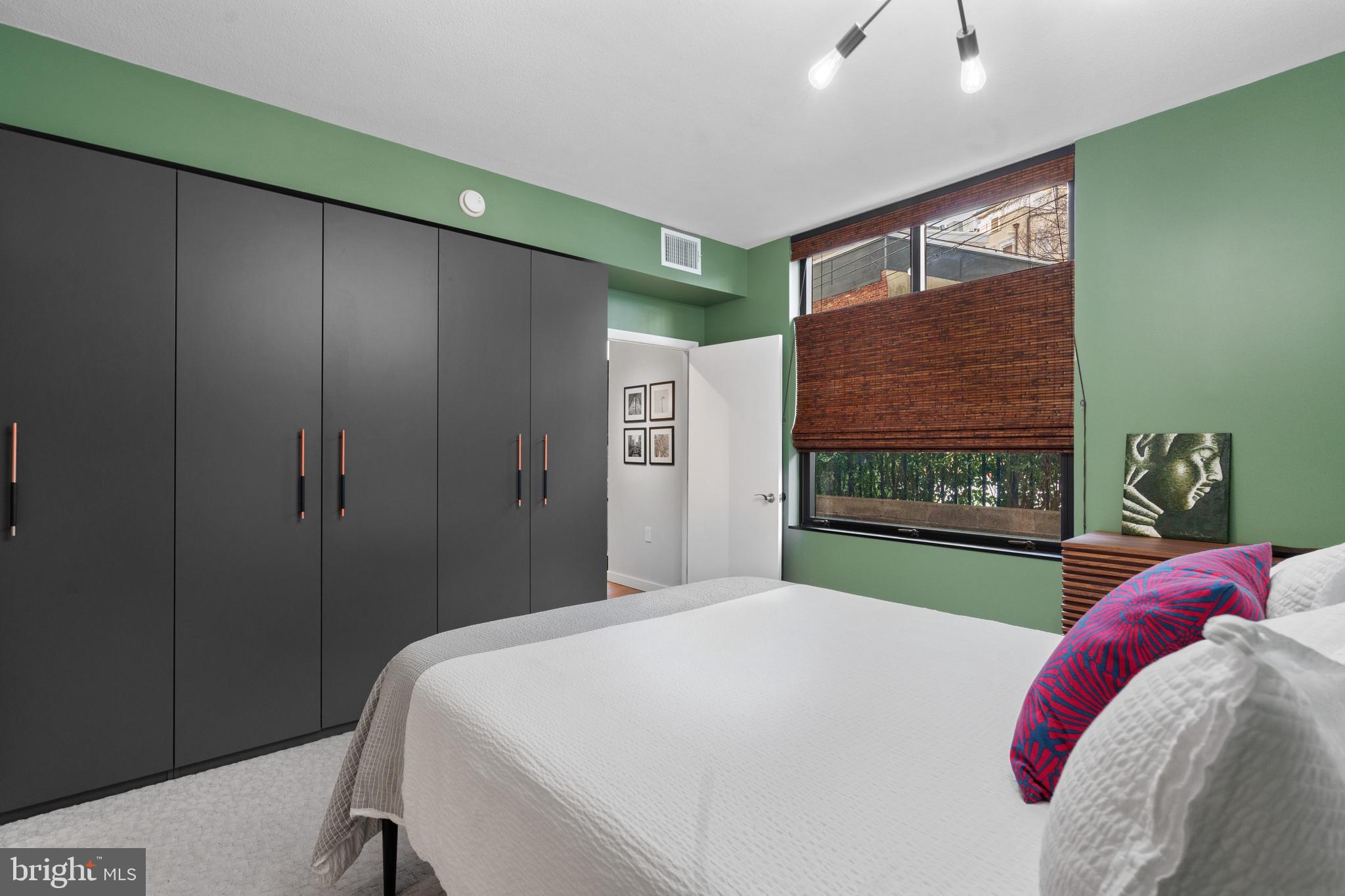 437 New York Ave NW #213