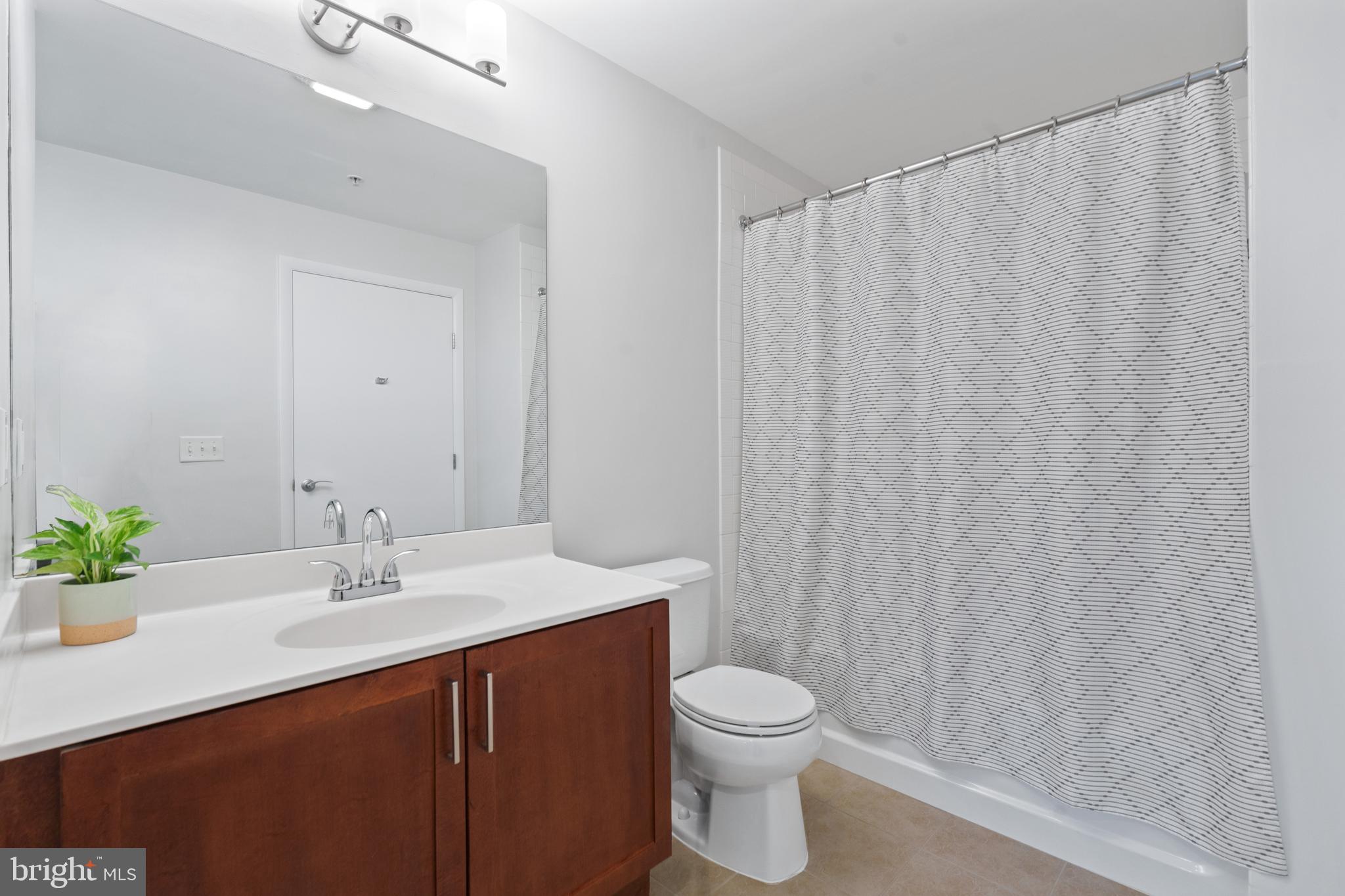 437 New York Ave NW #213