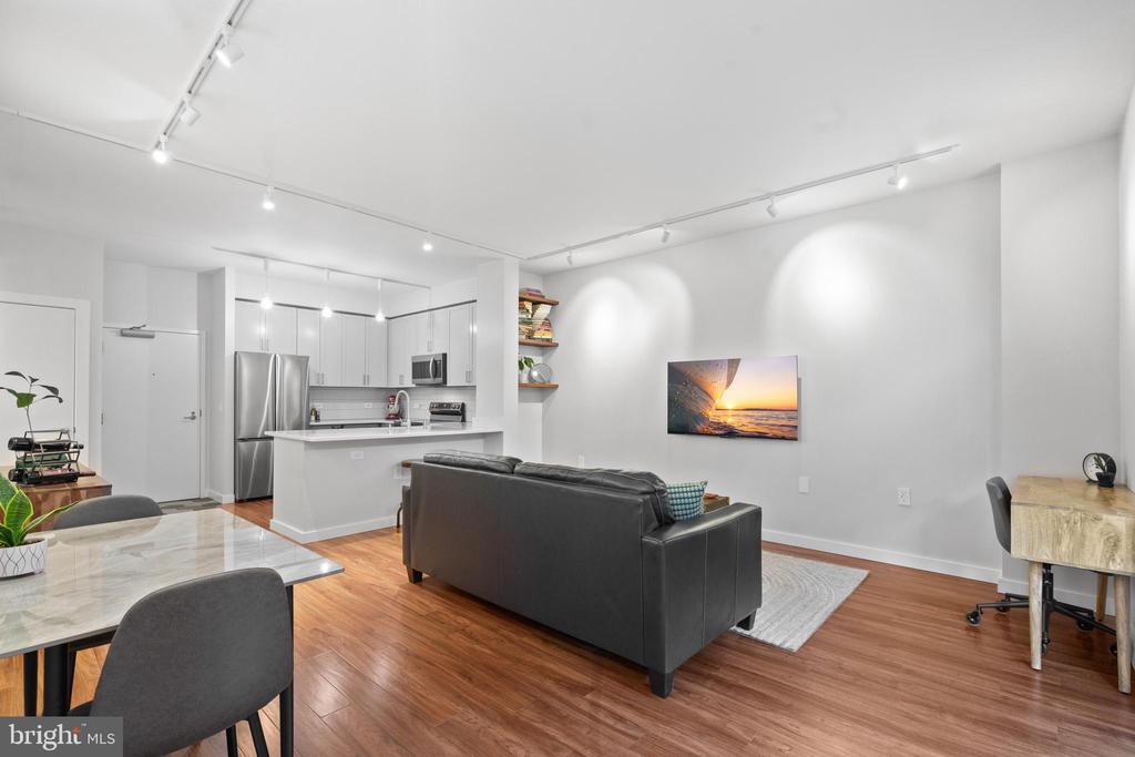 437 New York Ave NW #213