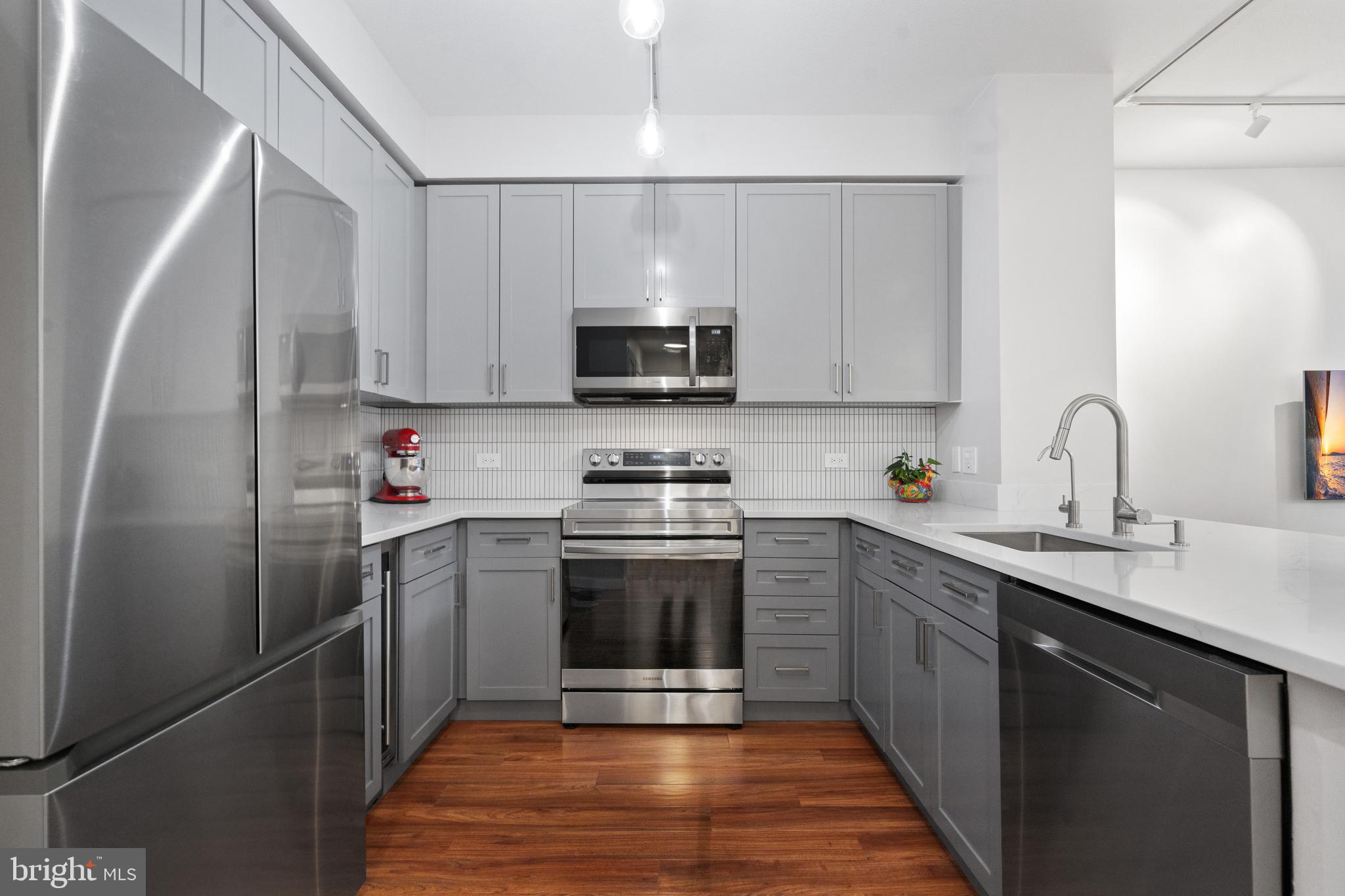 437 New York Ave NW #213