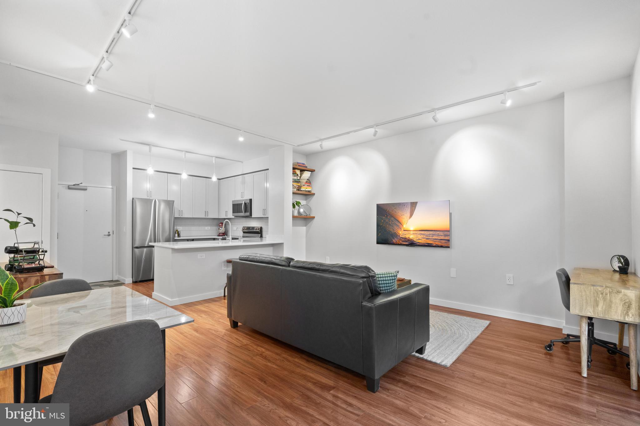437 New York Ave NW #213