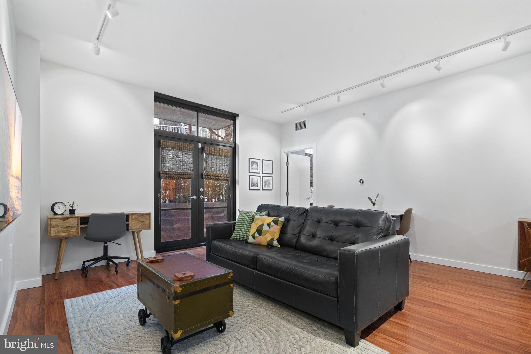 437 New York Ave NW #213