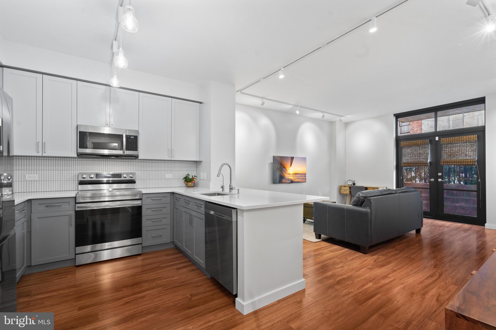 437 New York Ave NW #213