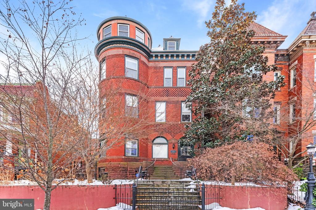 1326 Girard St NW #B2