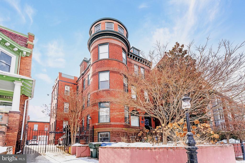 1326 Girard St NW #B2