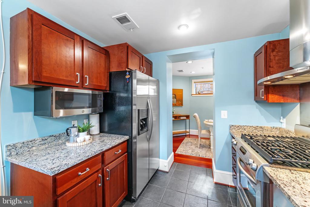1326 Girard St NW #B2