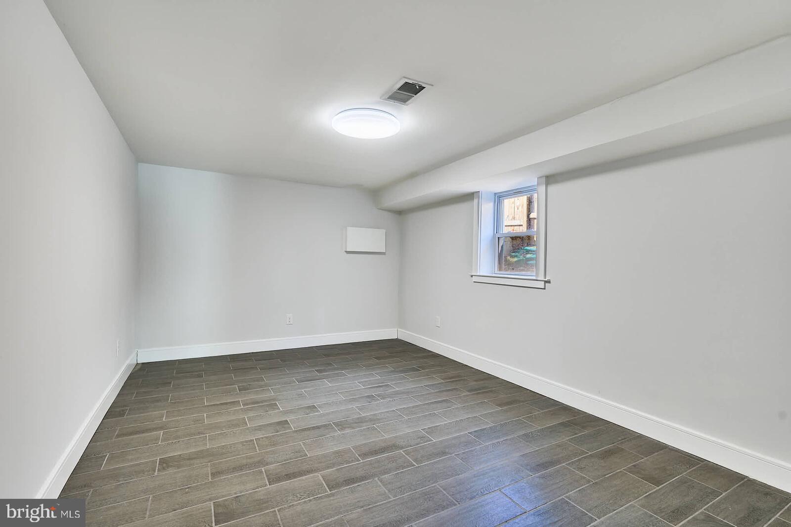 3354 Ely Pl SE