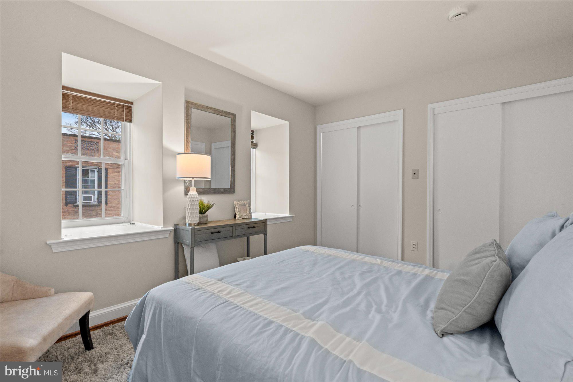 2525 Queen Annes Ln NW