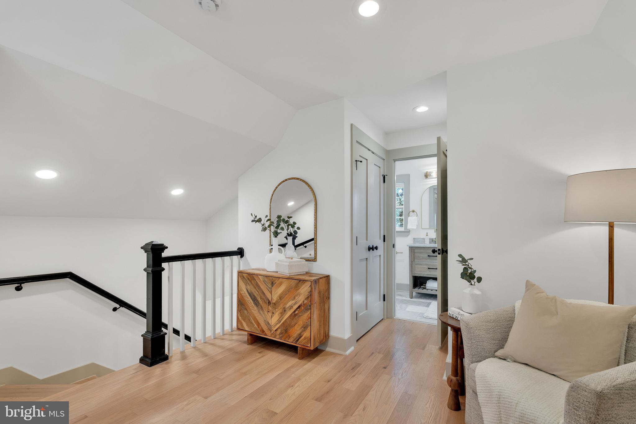 5330 32nd St NW