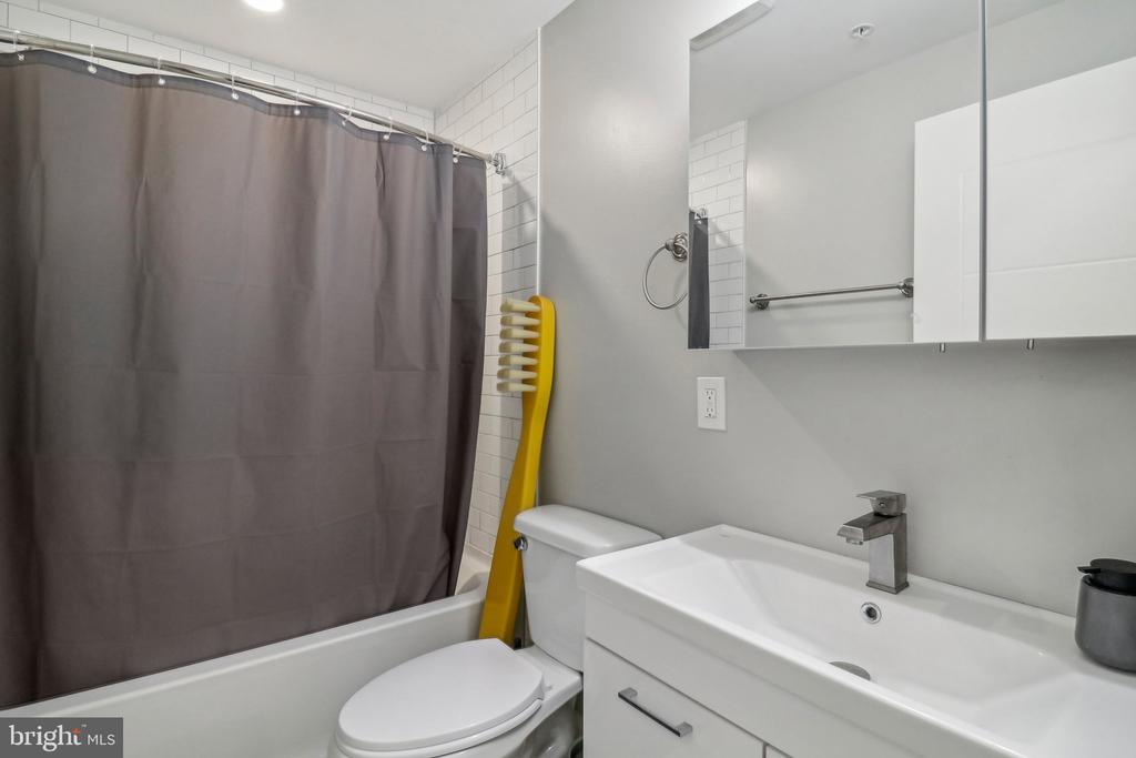 3110 Georgia Ave NW #302