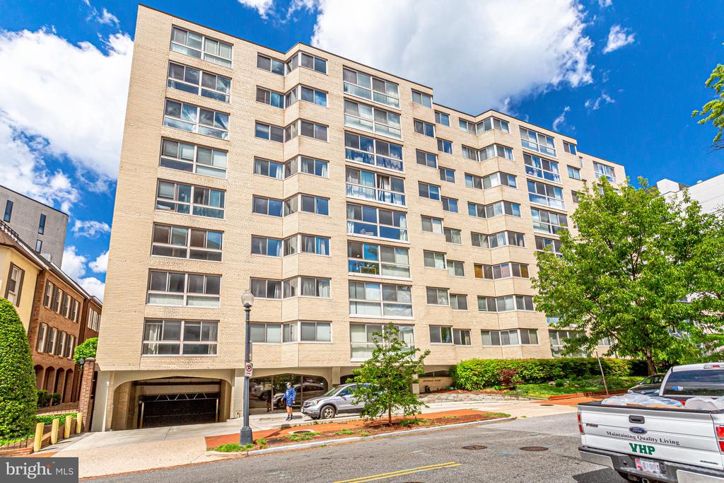 922 24th St NW #601