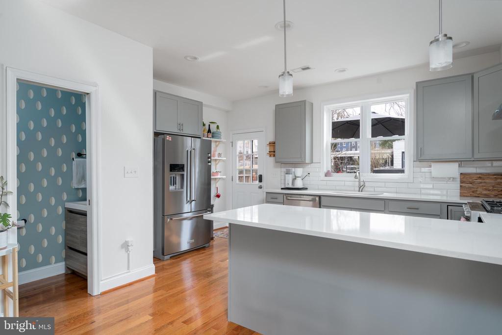 806 Decatur St NW