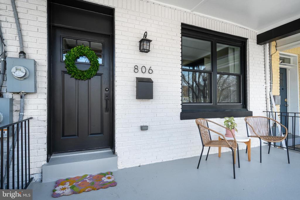 806 Decatur St NW