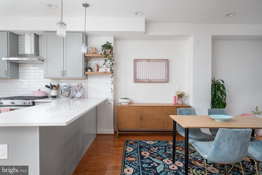 806 Decatur St NW