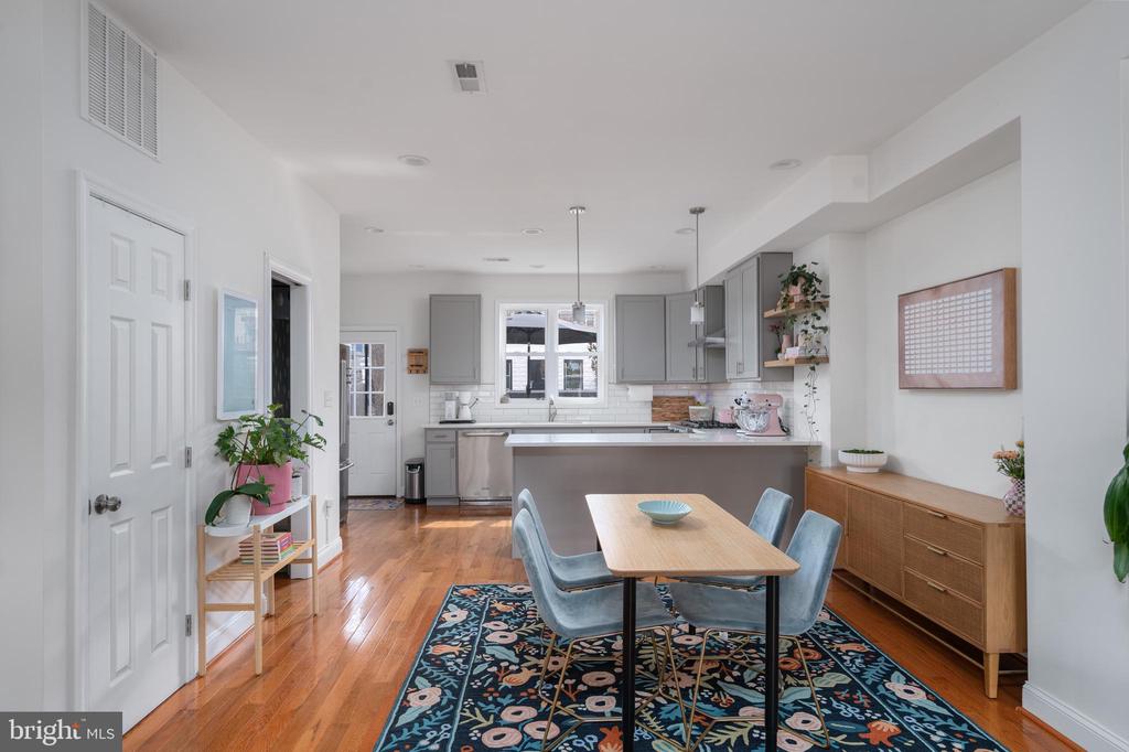 806 Decatur St NW