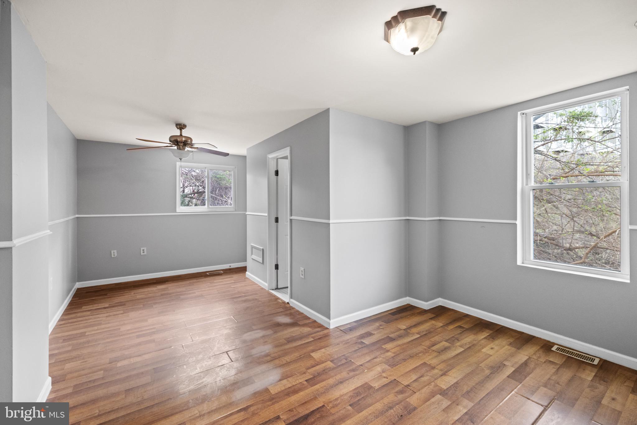 1385 Morris Rd SE