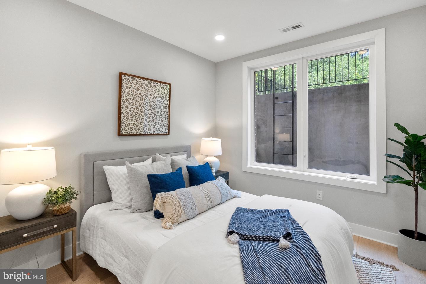 2019 M St NE #1