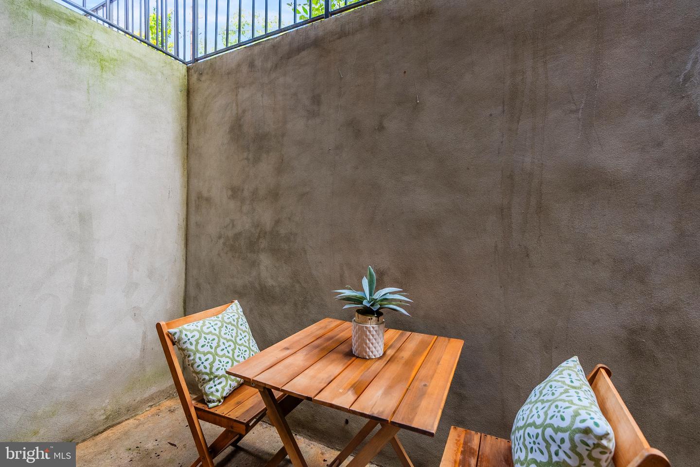 2019 M St NE #1
