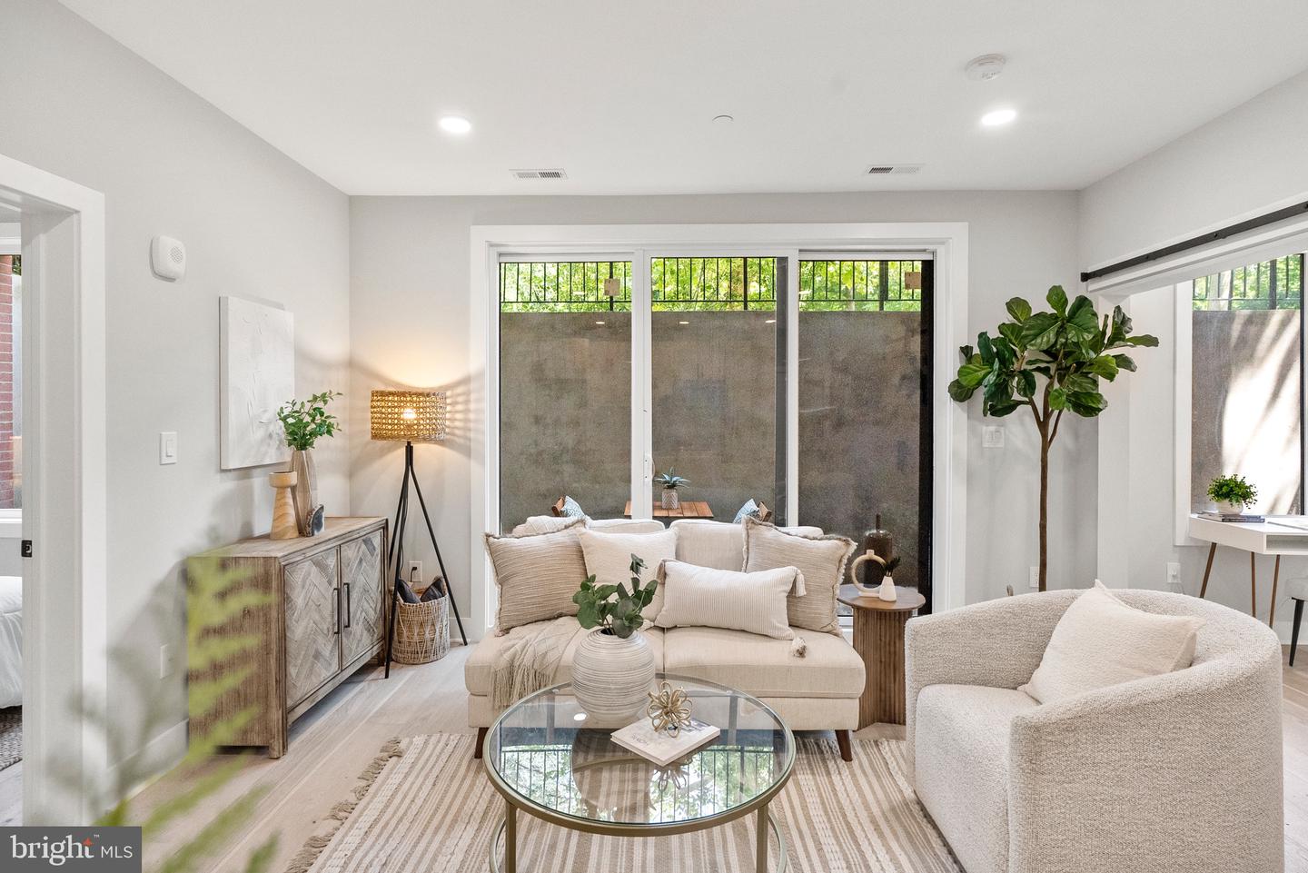 2019 M St NE #1
