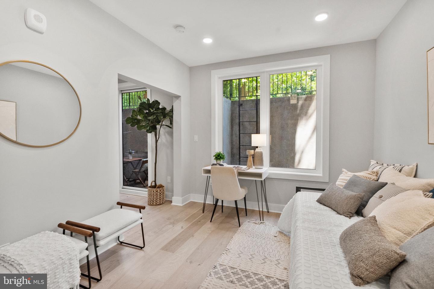 2019 M St NE #1