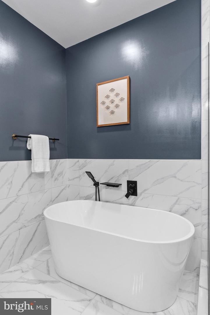 2019 M St NE #1